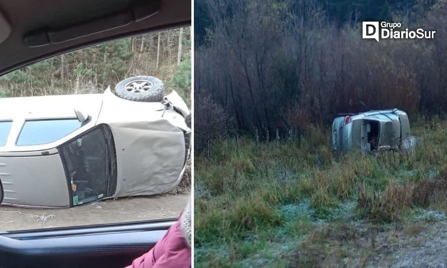 Vehículo se volcó cerca de puente Correntoso