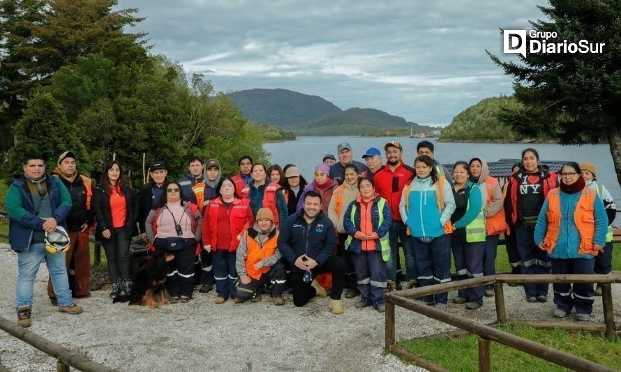 Autoridades visitaron proyectos en Guaitecas e islas Huichas