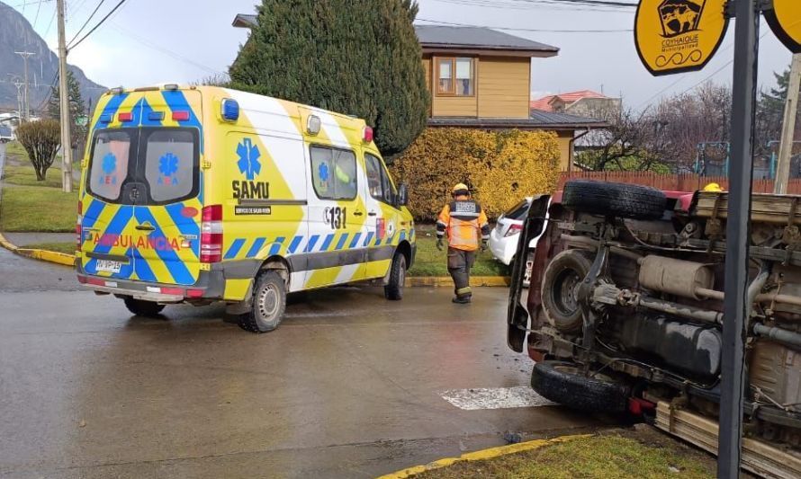 Violenta colisión deja al menos un lesionado en Coyhaique 