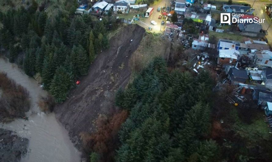 Tres familias de población Marchant fueron evacuadas tras derrumbe