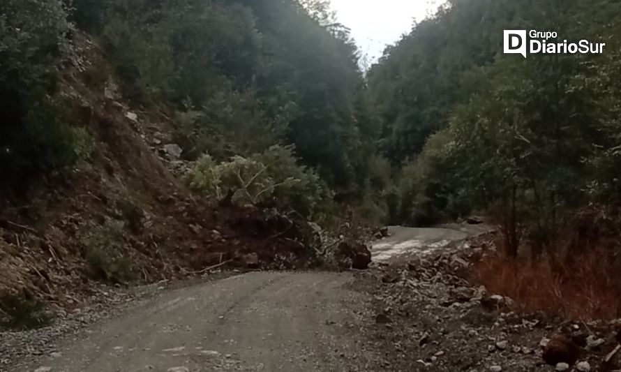 Suspenden tránsito en parte de la Ruta 7 por deslizamiento de tierra