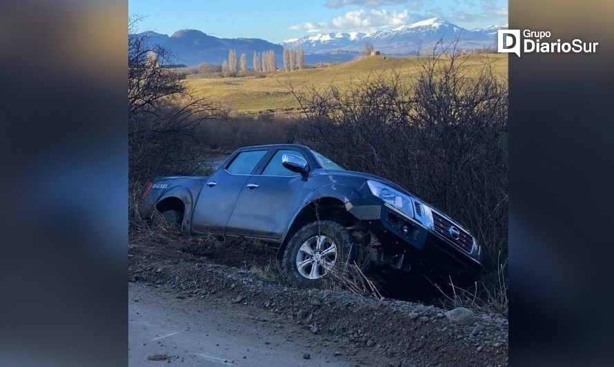 Camioneta se volcó camino a Huemules