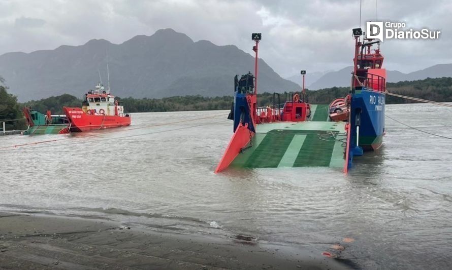 Suspenden servicio de barcaza río Palena por aumento de caudal 