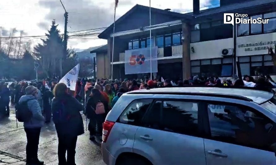 Asistentes de la educación protagonizan otra manifestación en Coyhaique