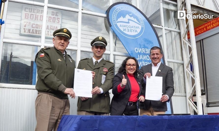 Firman convenio para reponer el Cuartel de Bomberos de Mañihuales