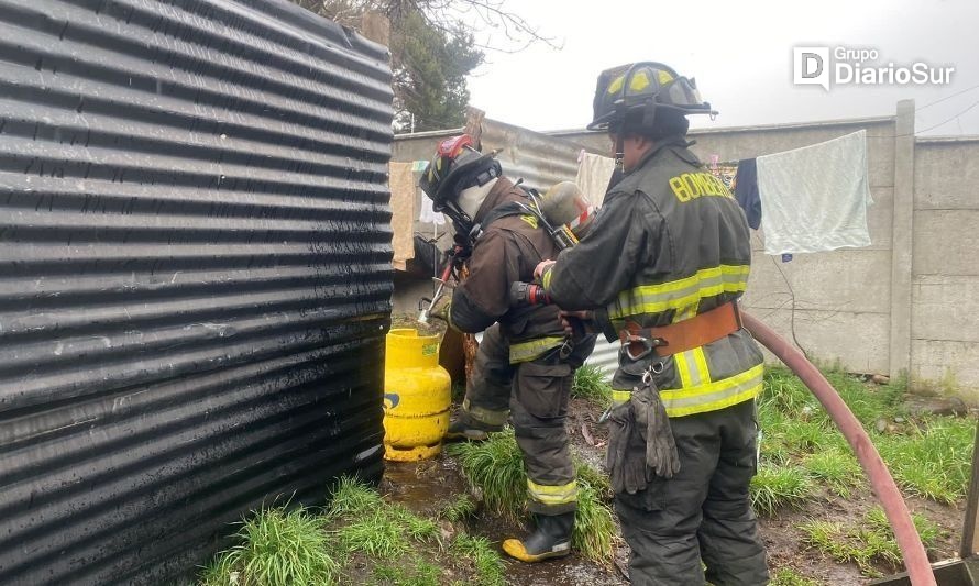 Bomberos de Coyhaique controlaron fuga de gas de cilindro