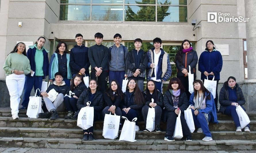 Corte de Coyhaique recibió a alumnos de Liceo Francisco Xavier Butiñá