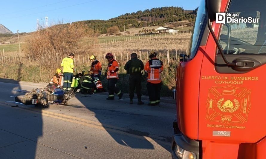 Motociclista lesionado tras chocar contra un poste en Coyhaique