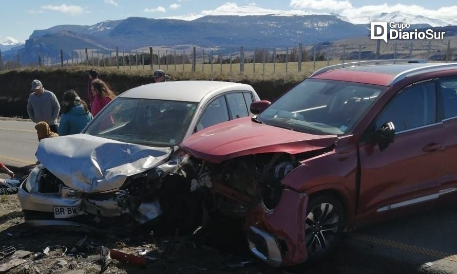 Tres lesionados en colisión frontal de alta energía en Ruta 7