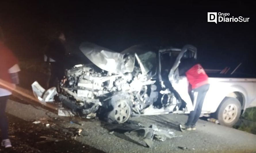 Colisión frontal de alta energía entre camioneta y un camión