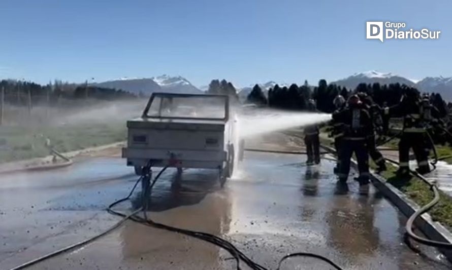 Bomberos realizó curso de fuego en vehículo