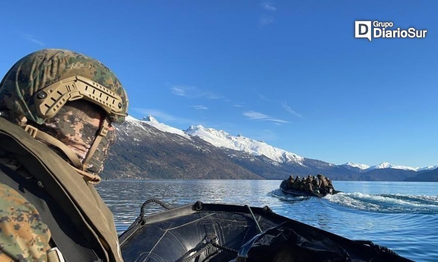 Montañistas del Ejército se instruyen en terrenos glaciares