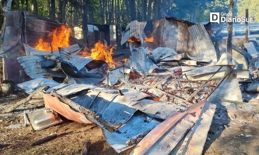 La estructura se derrumbó por completo en el incendio ocurrido en la tarde del lunes 6. Crédito: cedidas.