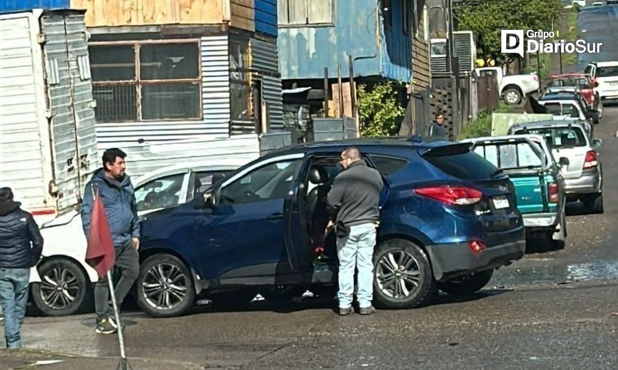 Colisión entre dos vehículos dejó a tres personas lesionadas