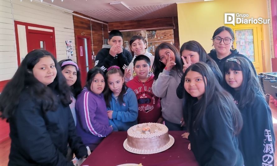 Escuela Carlos Condell festeja su 71 aniversario en Caleta Andrade