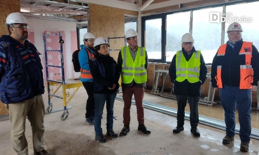 Alcalde Uribe visitó obras de la Aduana de Puerto Chacabuco