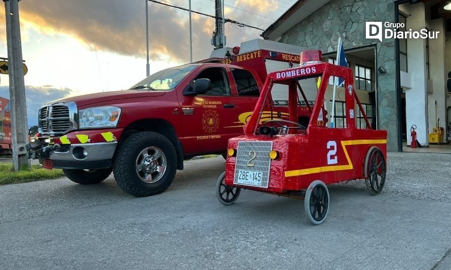 Invitan a apoyar a Bomberos en la Carrera de Autos Locos de Coyhaique