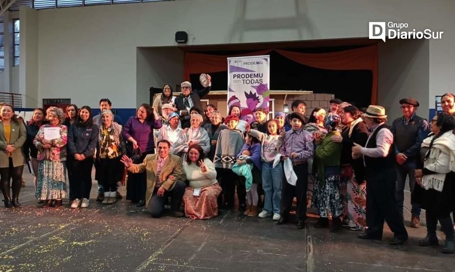 Asociación de Pensionados de Chile Chico vuelve a brillar en obra de teatro