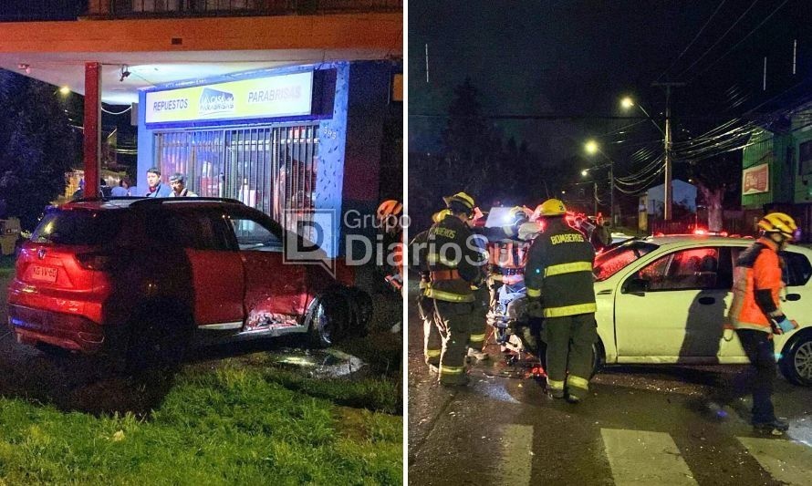 Colisión de alta energía en Coyhaique: vehículo terminó en el muro de local comercial