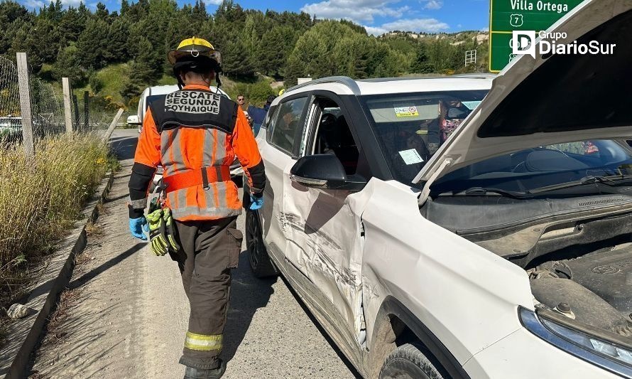 Accidente deja a dos lesionados, entre ellos a una lactante