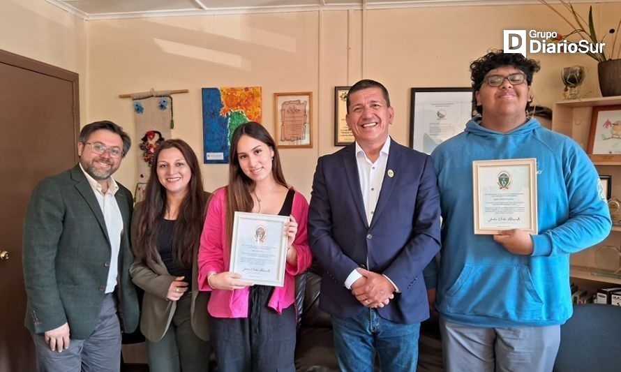 Alcalde de Aysén felicitó a mejores puntajes de su comuna