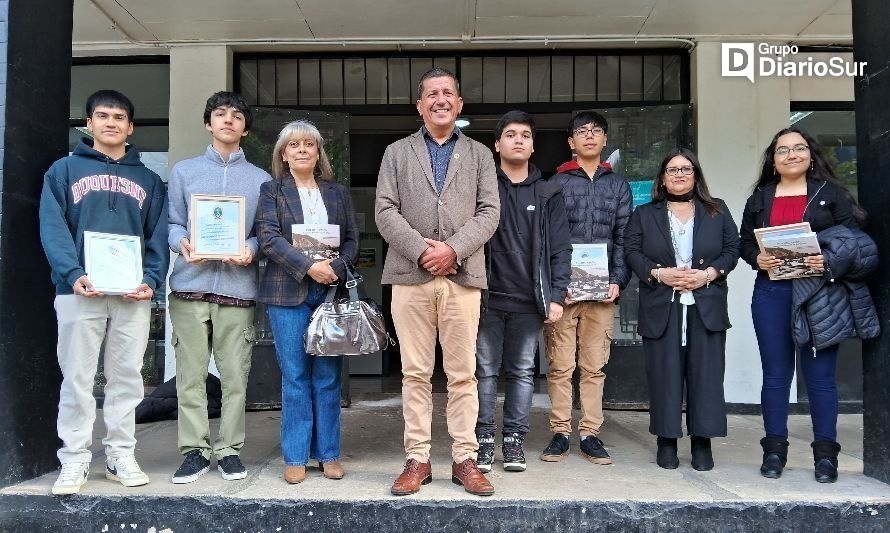 Autoridades de Aysén reconocieron a jóvenes con puntajes destacados en la PAES