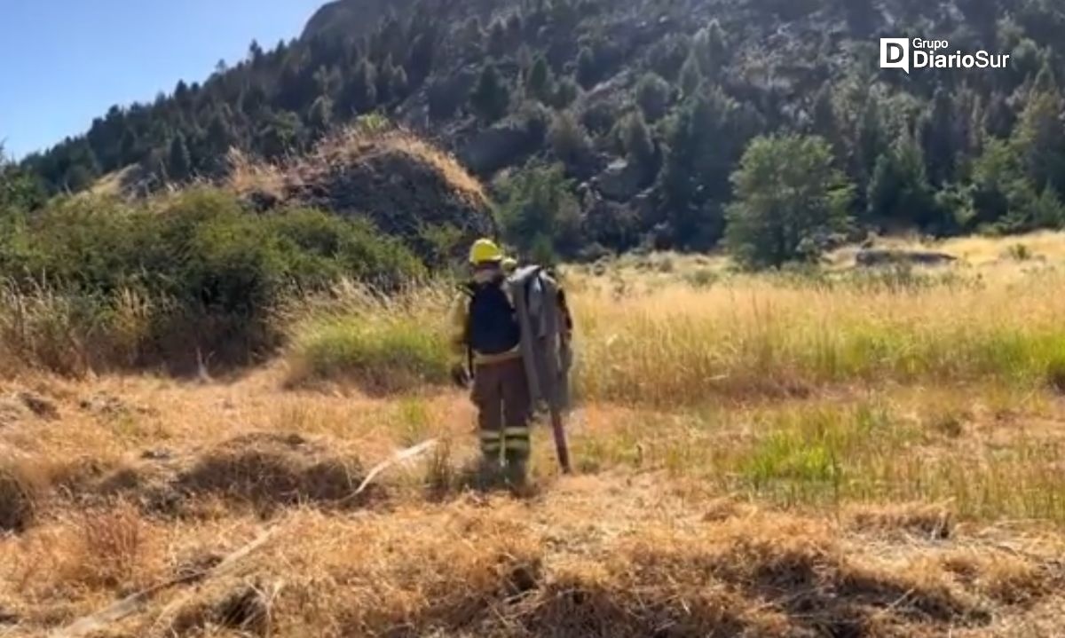 Se mantiene Alerta Amarilla en el incendio forestal de cerro Mackay