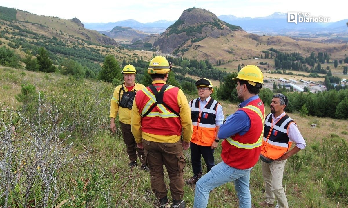 Conaf mantiene combate de incendio del sector Recta Foitzick