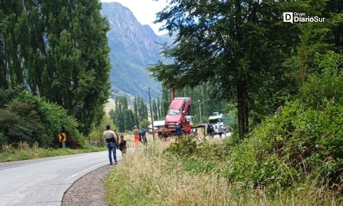 Accidente vehicular en curva cerca de Los Torreones