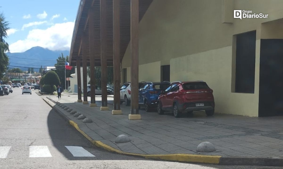 Conductores "se avivan" con estacionamientos en Coyhaique