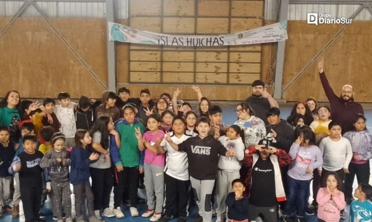 Escuela de islas Huichas logró 100 por ciento de excelencia académica