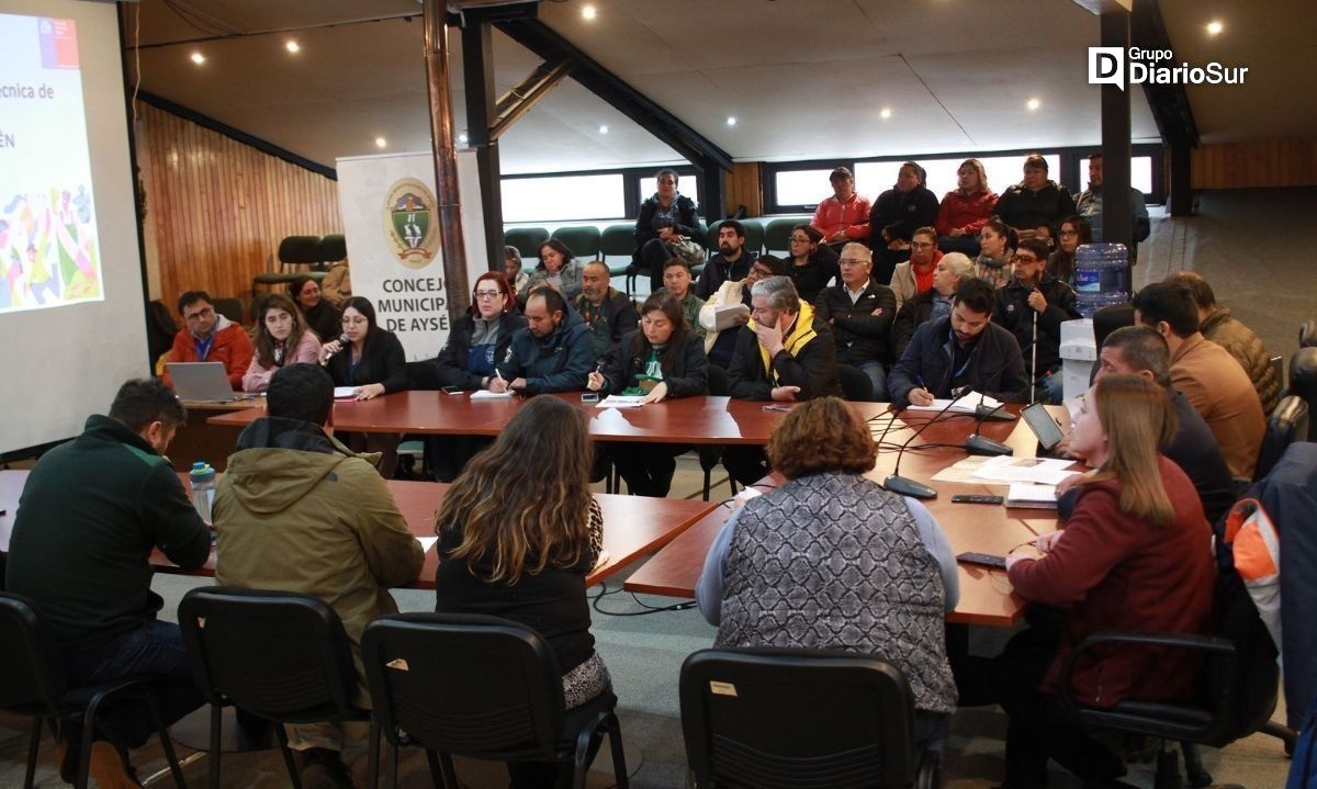 Retoman mesa técnica de salud en Puerto Aysén